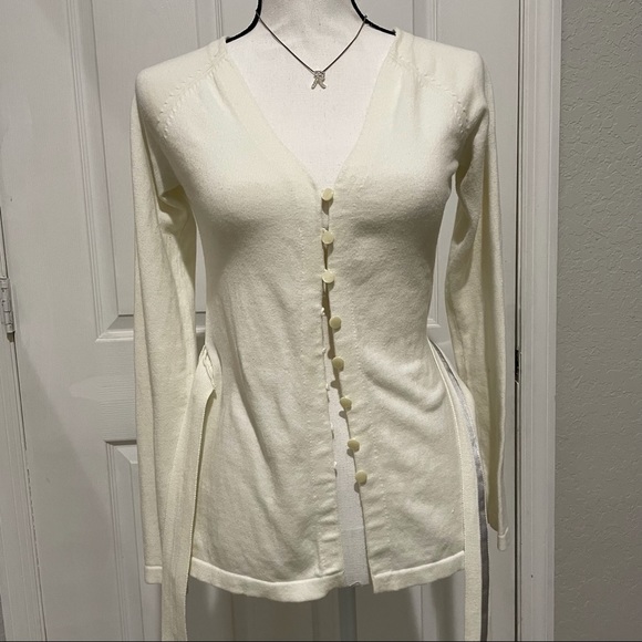 OldNavy Perfect Fit Womens Beige Long Sleeve Button Down Cardigan Sweater - Picture 8 of 16